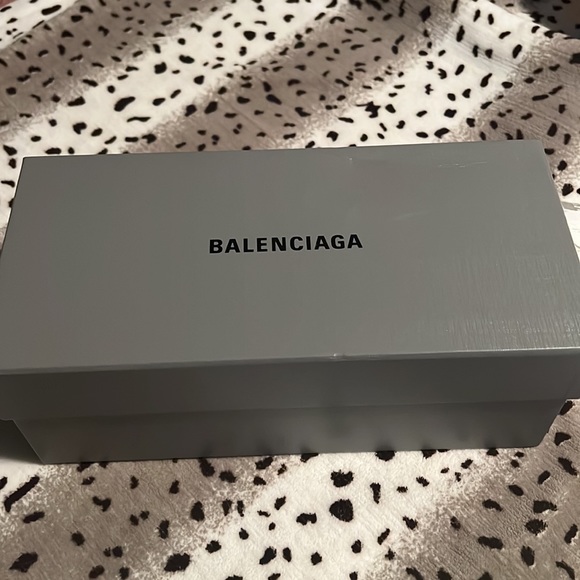 Balenciaga slides - Picture 10 of 11